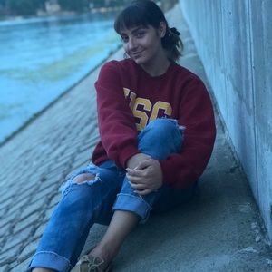 Meet your Posher, Elizabeth